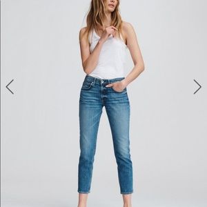 Dre Low-Rise Boyfriend - Clean Marie

Relaxed Fit Dark Indigo Jean